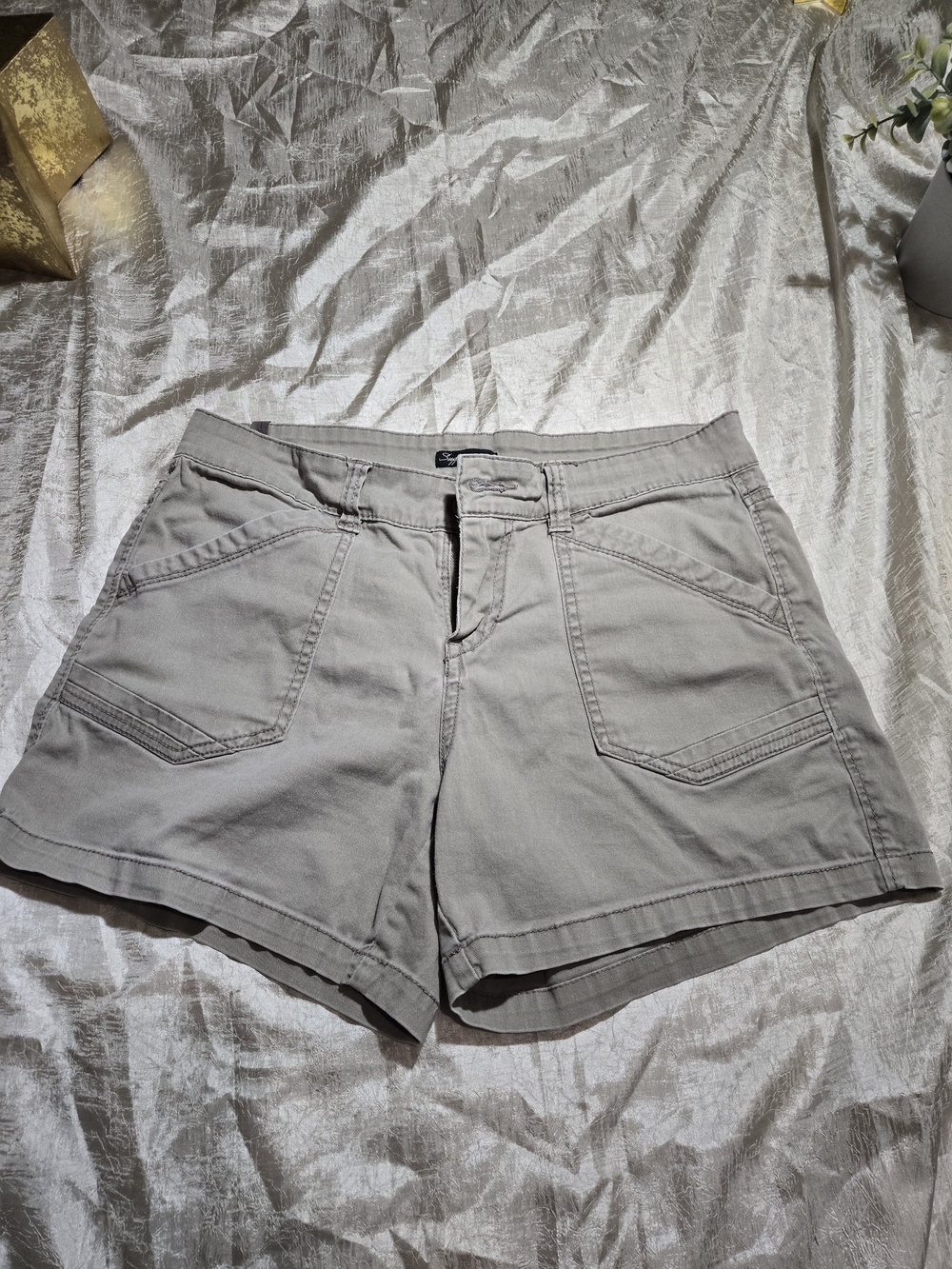 Womens Hiking/ Gorpcore High-Rise Cargo Shorts in Light Gray